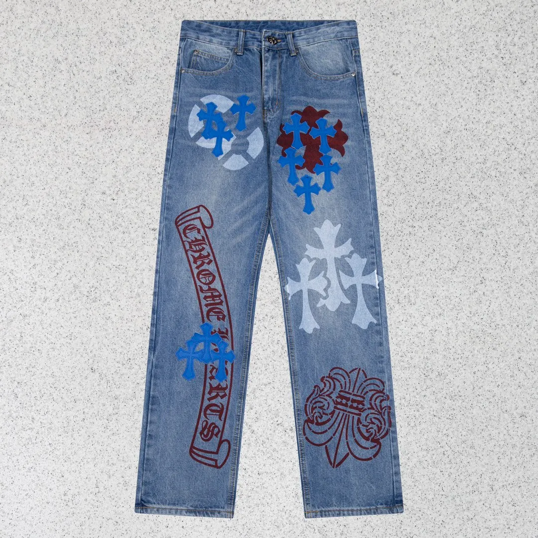 P260 model number: H505 Chrome Hearts Chrome Hearts high-end limited edition jeans exude uninhibited personality and unique charm. Every wear and tear is carefully designed to present a unique artistic feel. Made of imported denim fabric, which has undergone heavy industrial washing and destruction treatment, the trousers show a super cool effect on the upper body, allowing you to dominate the fashion stage.  This is more than just a pair of jeans, it is an expression of attitude. With its unique design concept and ultimate pursuit of details, Croxin breaks traditional boundaries and defines the jeans trend in the new era. The trousers are made of double-layer woven fabric and matched with customized hardware, showing an incomparably beautiful and unique style, making every wearer the focus of fashion. Imported denim fabric, super heavy-duty washed and damaged, the upper body is super cool! Customized hardware, incomparably good-looking model. The production process is difficult. It has a high-street feel. Color: blue Size: S M L XL